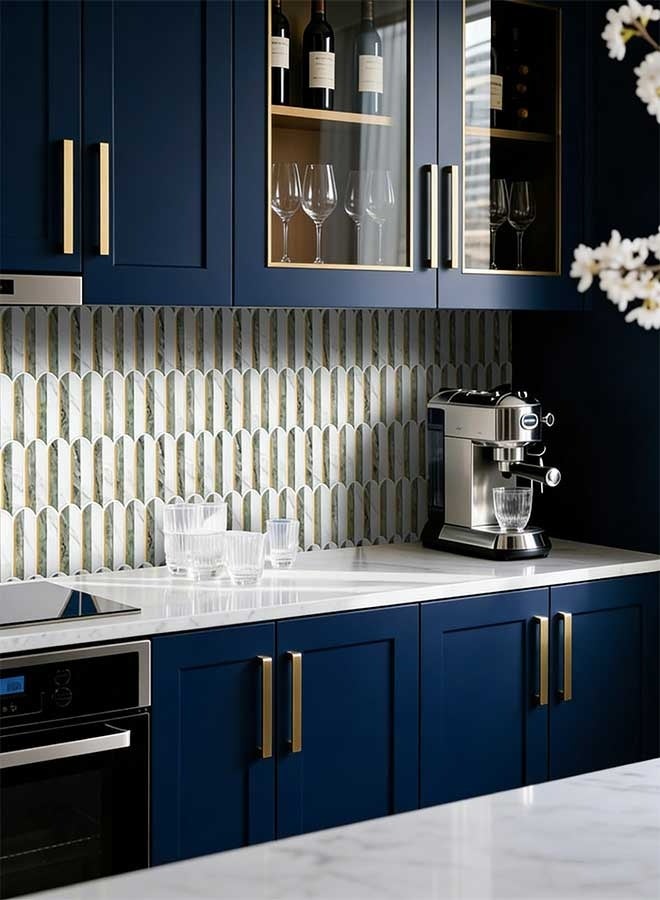 رَوَائِد ملصقات بلاط حائط فينيل ثلاثي الأبعاد بتصميم رخام أبيض وأخضر فاتح، مقاس 10×10 بوصة (5 قطع)، بلاط لاصق ذاتي بتقنية التقشير واللصق بقوة التصاق أقوى 5 مرات، مقاوم للماء، مناسب كخلفية للمطبخ والحمّام وتزيين الجدران. - Image 4